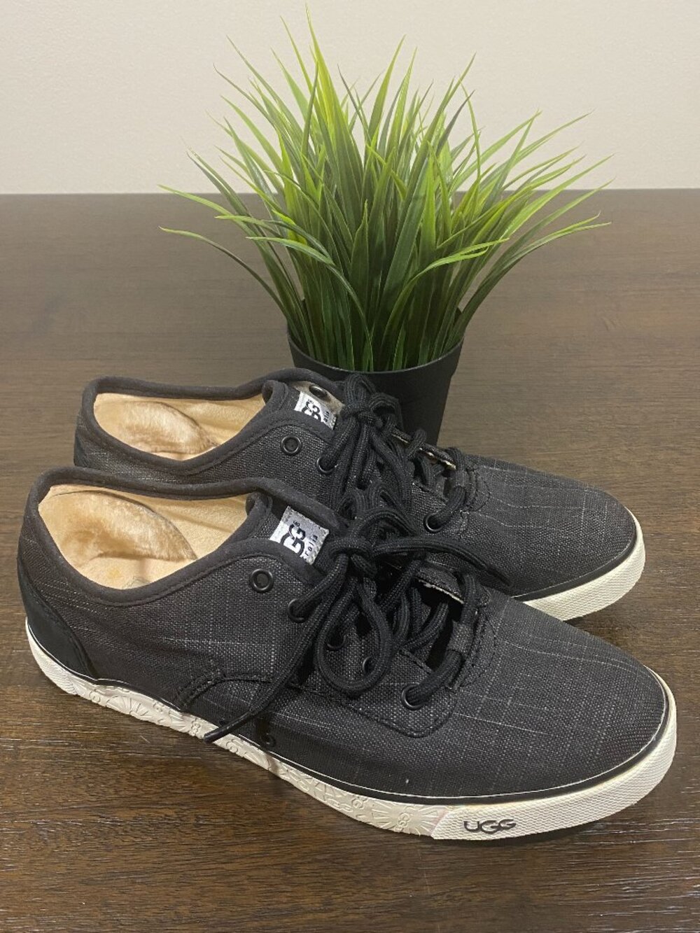 UGG Australia "Hally" Low-Top Sneakers in Black Linen Canvas - Women's Size 7.5